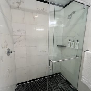 Hotel Belleclaire - Great shower & so clean - Hotels Near Me - New York, New York Hotel Belleclaire - Great shower & so clean - Hotels Near Me - New York, New York