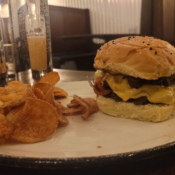 Long Story Short - Wagyu diner burger - Sandwiches Near Me - Pittsburgh, Pennsylvania