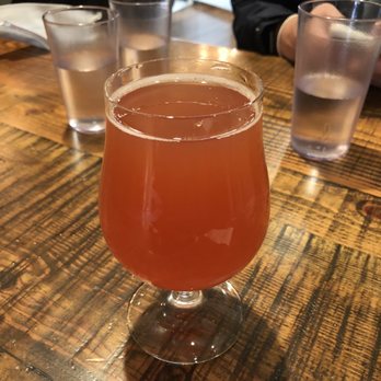 Leavenworth Cider House - Easy raspberry lemonade squeezy (#17) - Cideries Near Me - Leavenworth, Washington Leavenworth Cider House - Easy raspberry lemonade squeezy (#17) - Cideries Near Me - Leavenworth, Washington