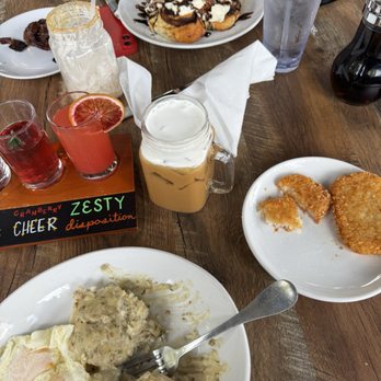 Hershey Pantry - Mimosa flight, biscuits and gravy - Breakfast & Brunch Near Me - Hershey, Pennsylvania Hershey Pantry - Mimosa flight, biscuits and gravy - Breakfast & Brunch Near Me - Hershey, Pennsylvania