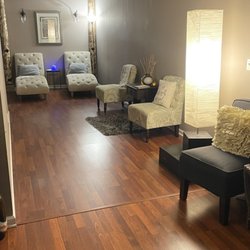 Simply Your Spa - The hallway to the back rooms