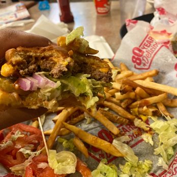 Big Boy - The Best Cheeseburger on the Planet - Burgers Near Me - Valley View, Ohio