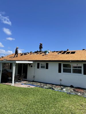 Glades Edge Roofing Logo