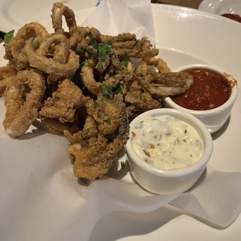 Yard House - Fried Calamari - New American Near Me - Concord, California