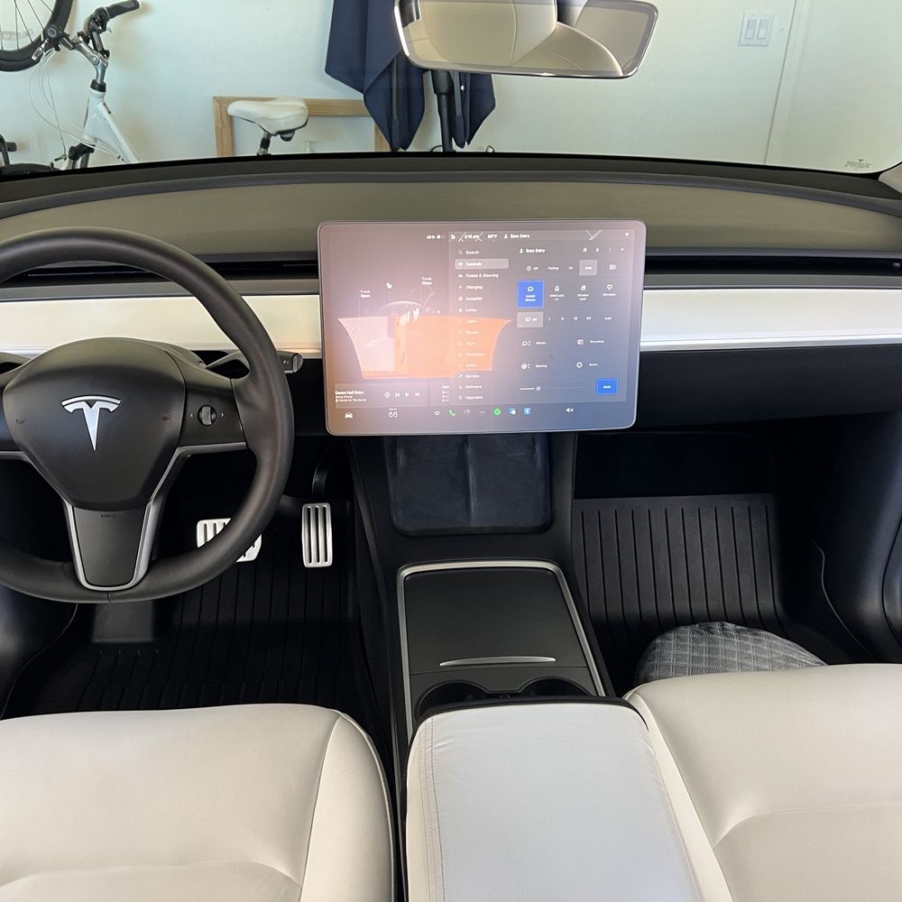 GetSome Detail - White front seats and dash- super clean with no residue. I appreciate that his products aren't heavily scented. - Auto Detailing Near Me GetSome Detail - White front seats and dash- super clean with no residue. I appreciate that his products aren't heavily scented. - Auto Detailing Near Me