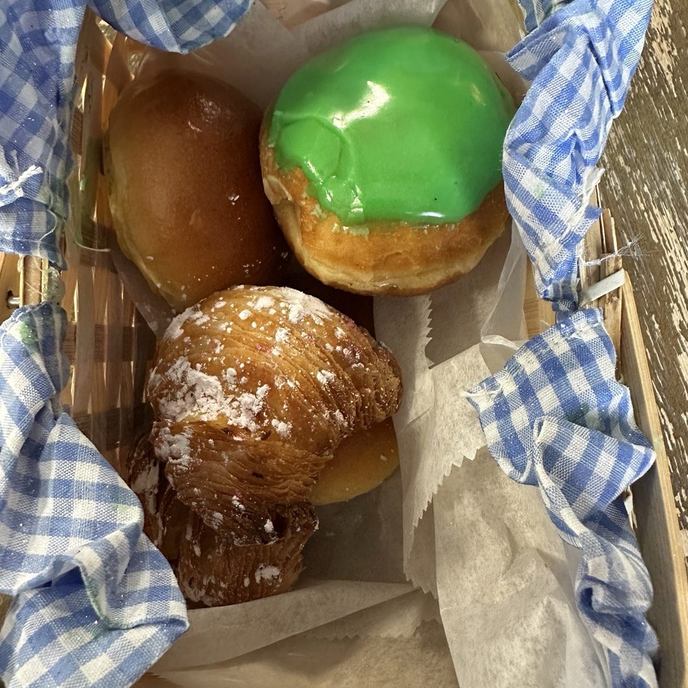 Calandras Bakery - Bakeries Near Me - Fairfield, New Jersey