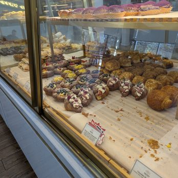 Brecotea - Bakery case - Bubble Tea Near Me - Cary, North Carolina