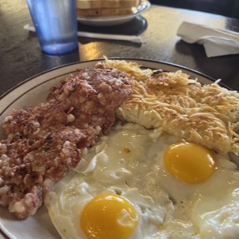 Pelton Cafe - Eggs Two Ways - Corned Beef - Breakfast & Brunch Near Me - San Leandro, California