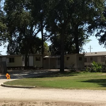 Riverbend RV Park - Riverbend RV park. Oh, they forgot to tell you about the 30-year old mobile homes. - RV Parks Near Me - Sanger, California