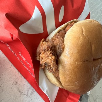 Chick-fil-A - Spicy Chick-fil-A sandwich - Fast Food Near Me - Glendale, Colorado