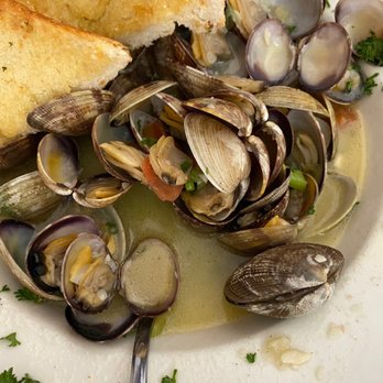 Flying Fish & Grill - Steamed Clams - Seafood Near Me - Half Moon Bay, California