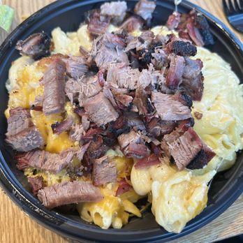 R&R BBQ - Loaded Macaroni & Cheese with Brisket - Barbeque Near Me - Farmington, Utah R&R BBQ - Loaded Macaroni & Cheese with Brisket - Barbeque Near Me - Farmington, Utah
