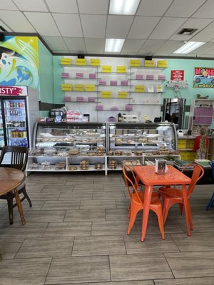 Papillon International Bakery by null