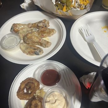 Persuasion Brewing - Wings and calamari, free with purchase of beer - Brewpubs Near Me - Modesto, California Persuasion Brewing - Wings and calamari, free with purchase of beer - Brewpubs Near Me - Modesto, California