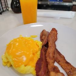 Good Yolk Pancake & Cafe - Side of bacon and eggs