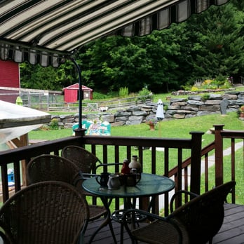 Catskill Mountain Country Store - Windham - Nice outdoor patio. Dog friendly! - Breakfast & Brunch Near Me - Windham, New York Catskill Mountain Country Store - Windham - Nice outdoor patio. Dog friendly! - Breakfast & Brunch Near Me - Windham, New York