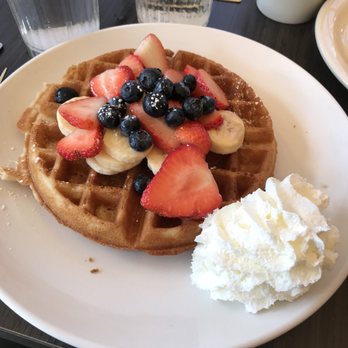 Sweet E's Cafe - Waffles with fruits - Cafes Near Me - Honolulu, Hawaii Sweet E's Cafe - Waffles with fruits - Cafes Near Me - Honolulu, Hawaii
