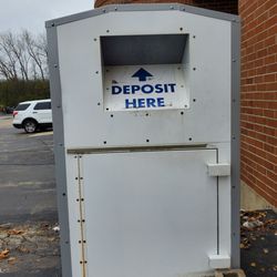 Repeat Boutique Center
