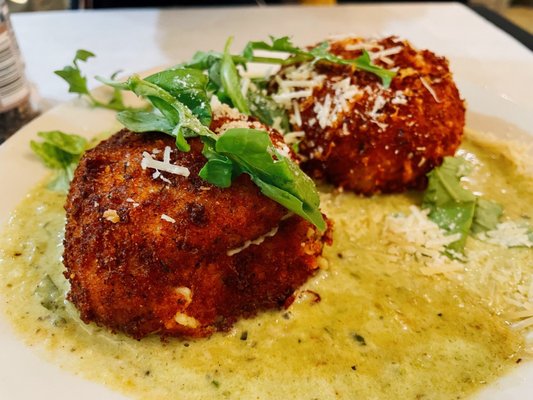 DeVivo's Eatery-Italian kitchen, Pizzeria & Bakery by null