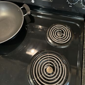 Lu’s Cleaning - Clean stovetop! - Home Cleaning Near Me Lu’s Cleaning - Clean stovetop! - Home Cleaning Near Me