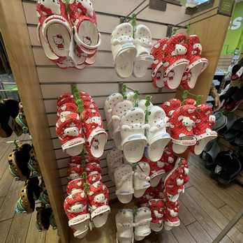 Crocs - Shoe Stores Near Me - Honolulu, Hawaii Crocs - Shoe Stores Near Me - Honolulu, Hawaii