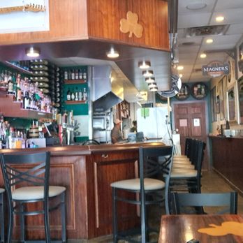 Lynches Pub & Grub - Inside - New American Near Me - Sarasota, Florida Lynches Pub & Grub - Inside - New American Near Me - Sarasota, Florida