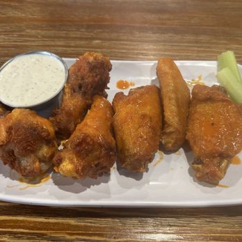 Bohemian Bull - Buffalo 6 Wings - American Near Me - Greenville, South Carolina Bohemian Bull - Buffalo 6 Wings - American Near Me - Greenville, South Carolina