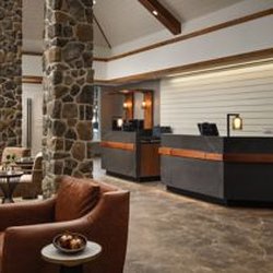 Inn at Bellefield / Hyde Park