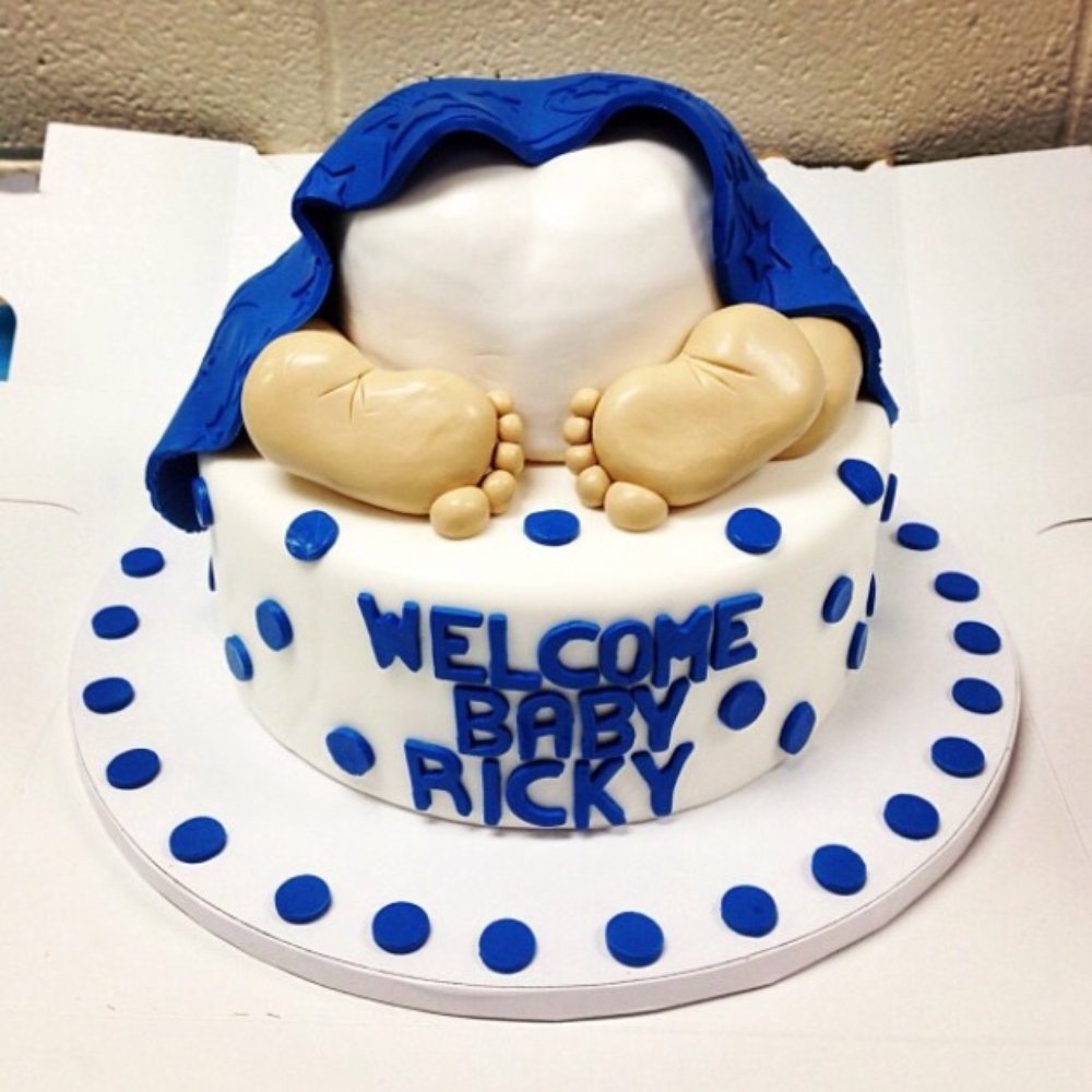 Baby shower cake