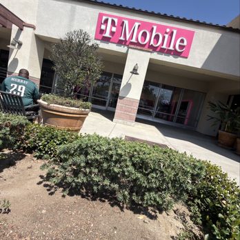 T-Mobile - Mobile Phones Near Me - Pasadena, California T-Mobile - Mobile Phones Near Me - Pasadena, California