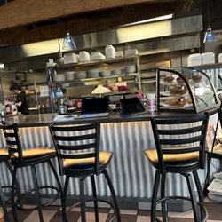 High Tide Restaurant - Open kitchen