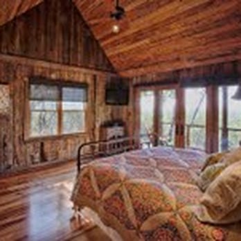 Cabins at Stony Ridge - Emerald Cabin Bedroom - Vacation Rentals Near Me - Wimberley, Texas