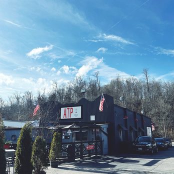 Anderson Township Pub - Back patio - Pubs Near Me - Cincinnati, Ohio