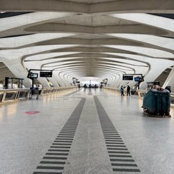 Gare TGV Saint Exupéry