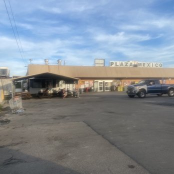 Plaza Mexico - Whole Place - Mexican Near Me - Wahneta, Florida