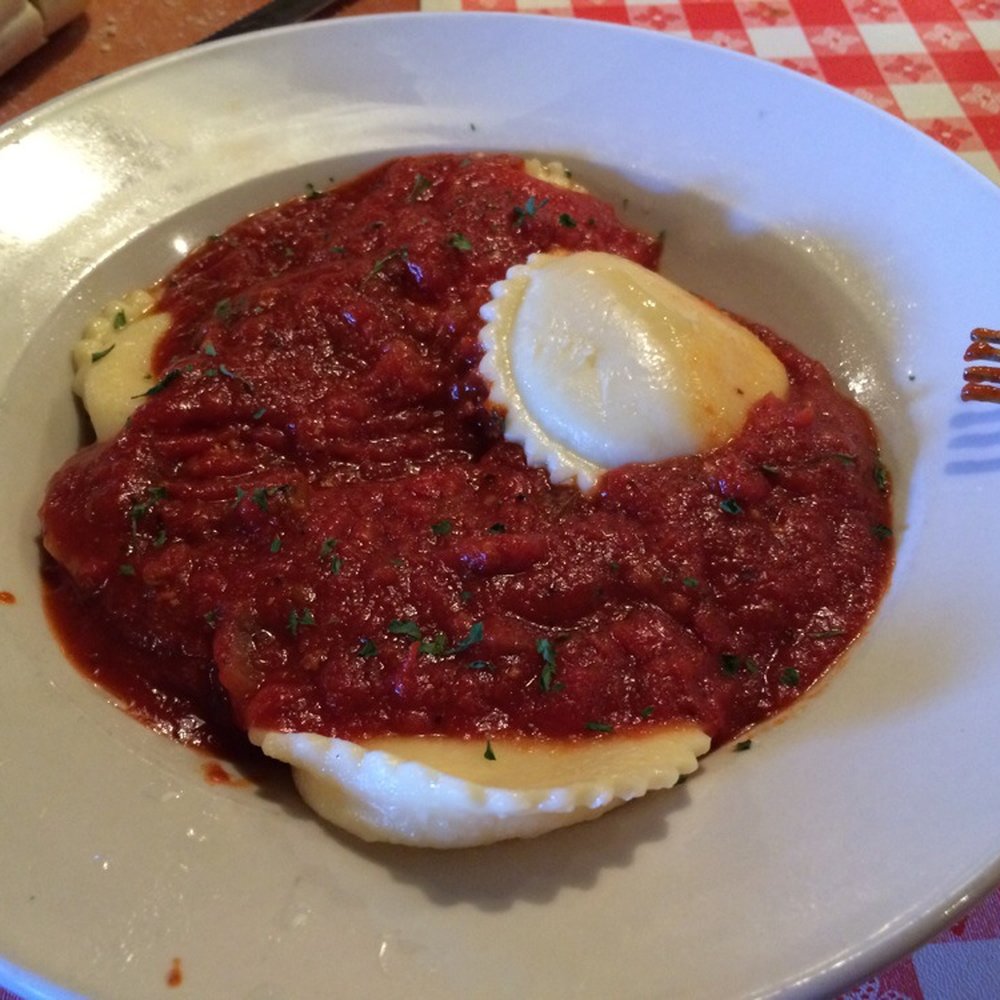 Spaghetti Warehouse - Syracuse - The sauce is good, but everything else is obviously SYSCO frozen food. - Italian Near Me - Syracuse, New York Spaghetti Warehouse - Syracuse - The sauce is good, but everything else is obviously SYSCO frozen food. - Italian Near Me - Syracuse, New York