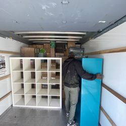 Hall Away Movers - Playing Tetris with the items in the truck