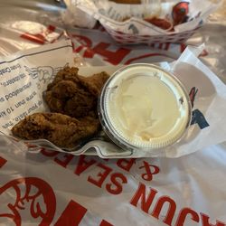 OHot Cajun Seafood & Bar - Lemon pepper wings