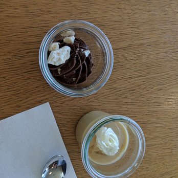 Swiss Lounge E - Chocolate and caramel mousse - Airport Lounges Near Me Swiss Lounge E - Chocolate and caramel mousse - Airport Lounges Near Me