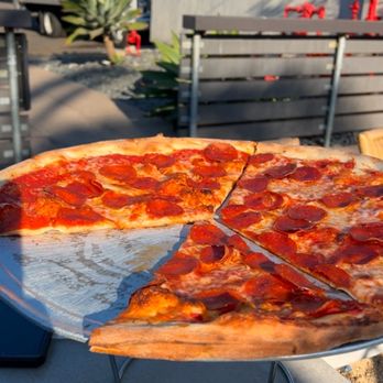 BEST PIZZA & BREW VISTA - Updated December 2025 - 515 Photos & 517