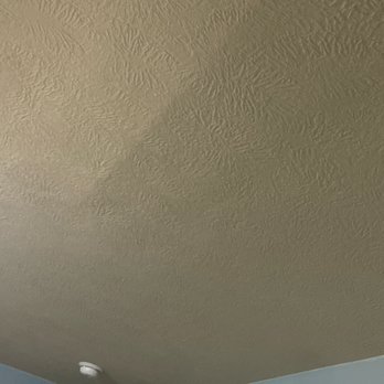 Allen Edwin Homes - This is one of the seams in our ceiling in our master bedroom. And this is the way it is everywhere. Every room. - Interior Design Near Me - Portage, Michigan Allen Edwin Homes - This is one of the seams in our ceiling in our master bedroom. And this is the way it is everywhere. Every room. - Interior Design Near Me - Portage, Michigan