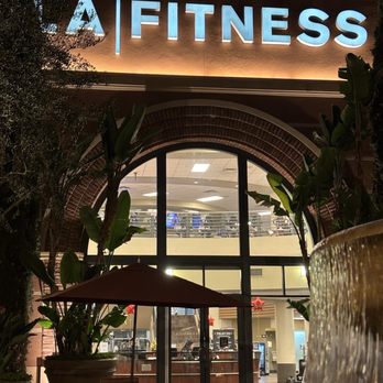 LA Fitness - Exterior - Gyms Near Me - Irvine, California LA Fitness - Exterior - Gyms Near Me - Irvine, California