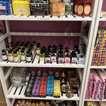Yaemis Anime & Krystals - Hobby Shops Near Me - Lihue, Hawaii Yaemis Anime & Krystals - Hobby Shops Near Me - Lihue, Hawaii