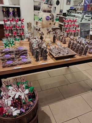 Li-Lac Chocolates (Bleecker St.) by null