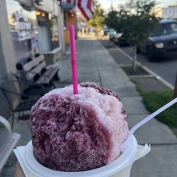808 Cheesecake & Hawaiian Shave ICE - Marion Berry/Blackberry/Blueberry shaved ice with ice vanilla ice cream center