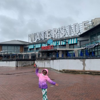 Waterside District - IG @kurlykonnoisseur - Sports Bars Near Me - Norfolk, Virginia Waterside District - IG @kurlykonnoisseur - Sports Bars Near Me - Norfolk, Virginia