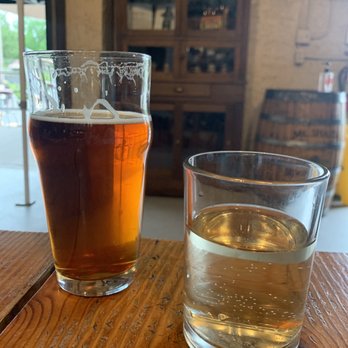 Mount Shasta Brewing - Brewpubs Near Me - Weed, California