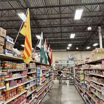 HEB Grocery - the aisle of a grocery store - Grocery Near Me - Houston, Texas HEB Grocery - the aisle of a grocery store - Grocery Near Me - Houston, Texas