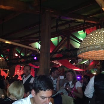 Kufflers Weinzelt - Wine Bars Near Me - Munich, BY