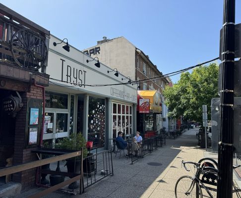 Tryst by null